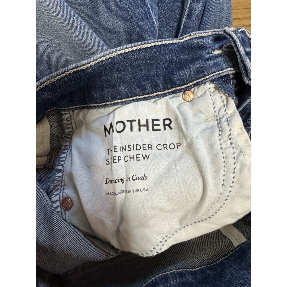 MOTHER Denim The Insider Crop‎ Step Chew Jeans in Dancing on Coals (size 23) - Picture 9 of 16